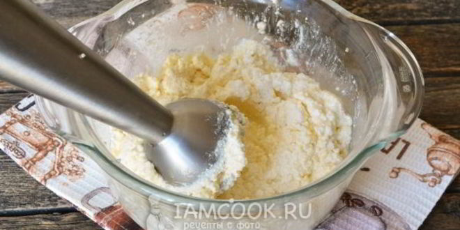 Рецепт сырников на пару с яблоком