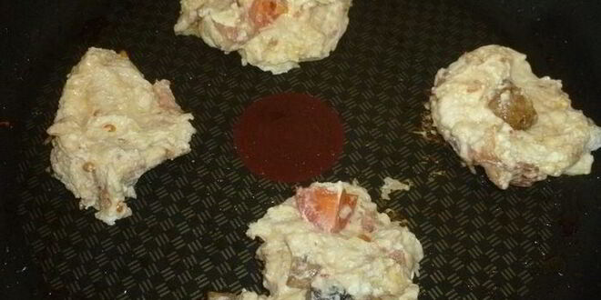 Рецепт сырников с беконом и грибами