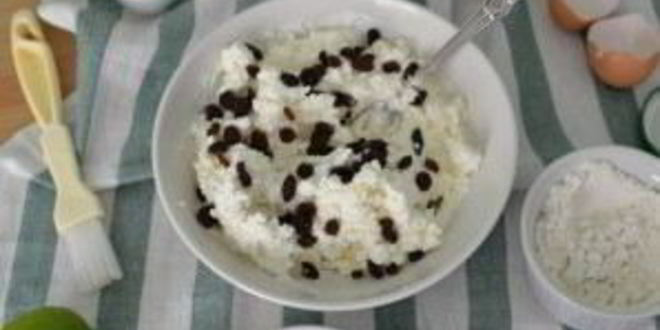 Рецепт сырников с изюмом и лимоном