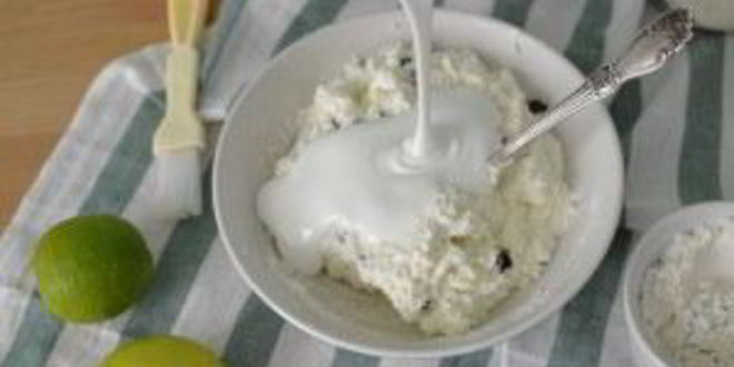 Рецепт сырников с изюмом и лимоном