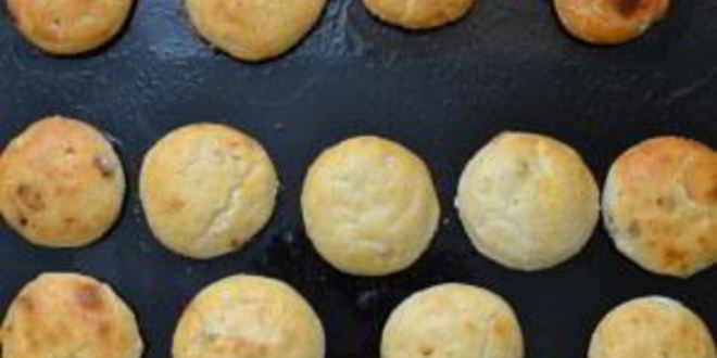 Рецепт сырников с изюмом и лимоном