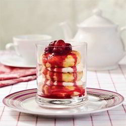 Рецепт Сырников с вишневым соусом