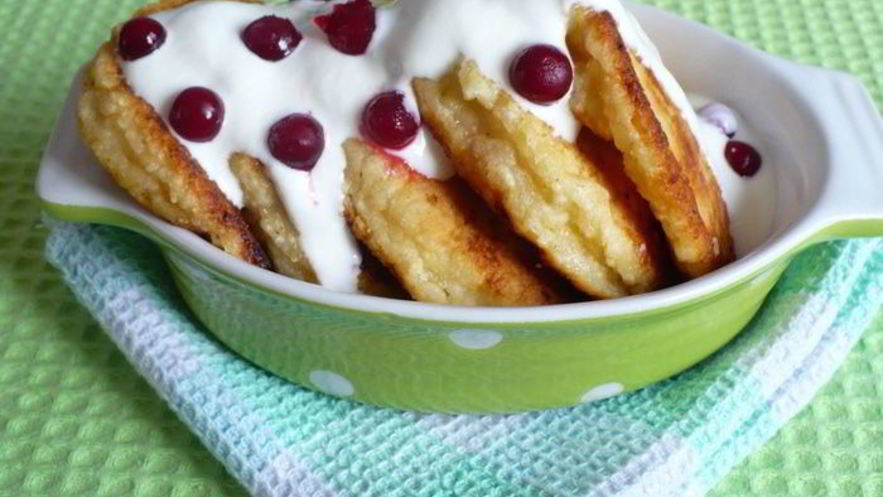 Рецепт сырников ванильных с курагой