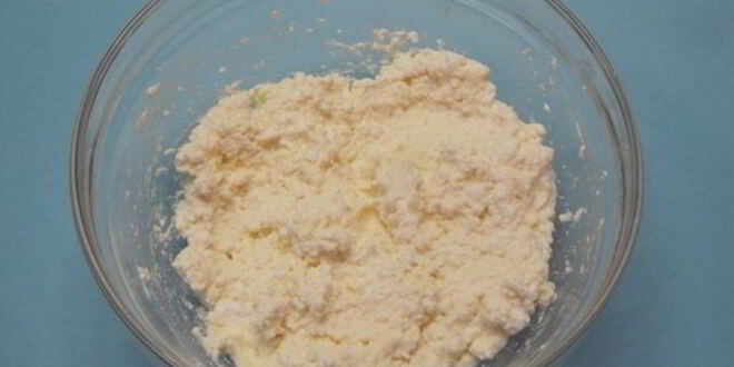 Рецепт творожников с клубникой