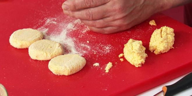 Рецепт творожников с морковью