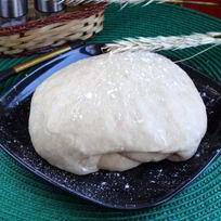 Дрожжевое тесто на кефире для пирога