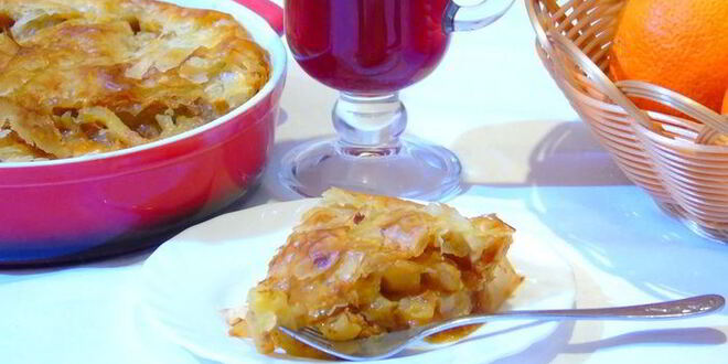 Рецепт яблочно-карамельного пирог с тестом фило