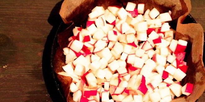 Рецепт бисквита с яблоками