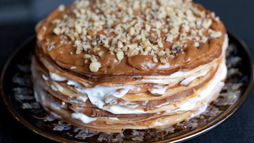 Рецепт блинного торта со сгущенкой