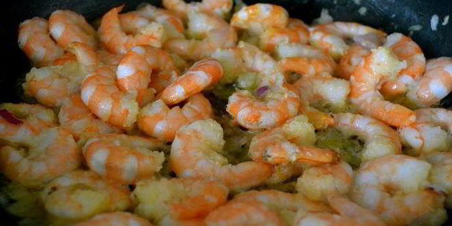 Рецепт итальянского торта из тальятелле с креветками