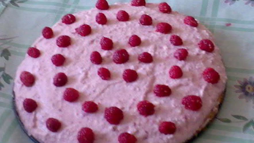 Рецепт малинова-творожного торт
