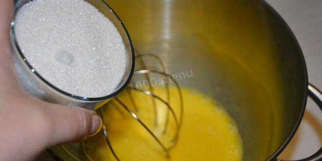 Рецепт простого бисквита в мультиварке