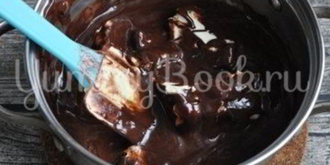 Рецепт шоколадного торта с малиной