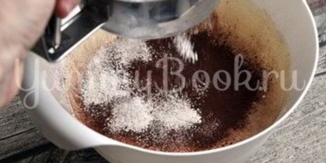 Рецепт шоколадного торта с малиной