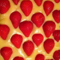 Рецепт Торта с клубникой и заварным кремом