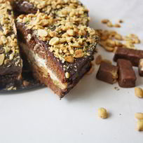 Рецепт Торта Сникерс с двумя кремами