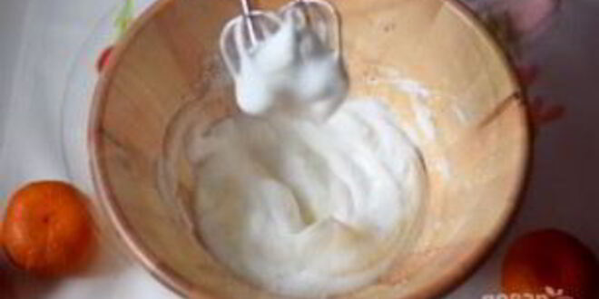 Рецепт творожного торта с фруктами в мультиварке