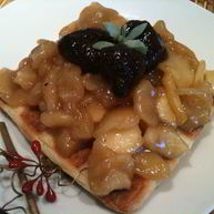 Рецепт Слоеных вафель с карамельными яблоками