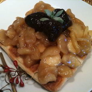 Рецепт Слоеных вафель с карамельными яблоками