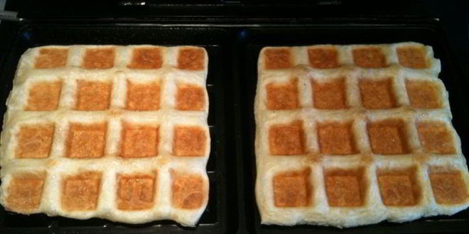 Рецепт слоеных вафель с карамельными яблоками