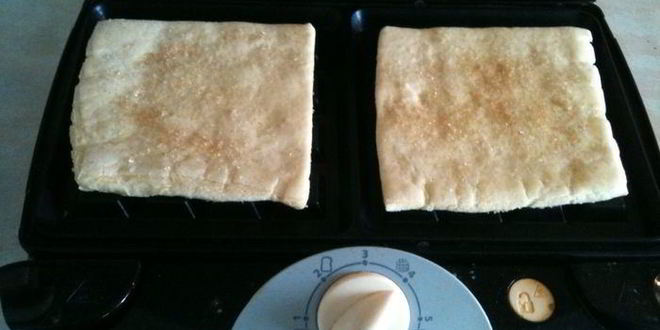 Рецепт слоеных вафель с карамельными яблоками