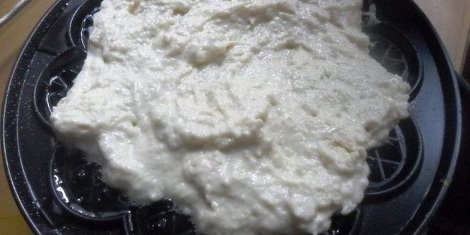 Рецепт сметанных вафель с сыром