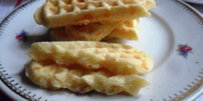 Рецепт сметанных вафель с сыром