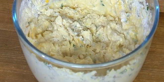 Рецепт сырных вафель с творогом и карамелизированными помидорами