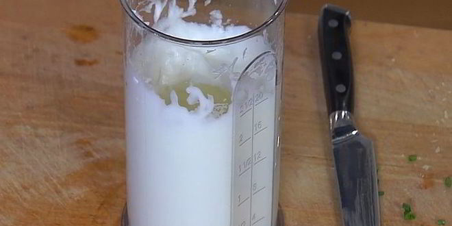 Рецепт сырных вафель с творогом и карамелизированными помидорами