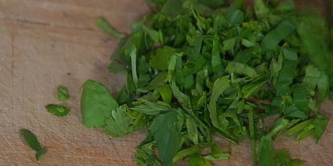 Рецепт сырных вафель с творогом и карамелизированными помидорами