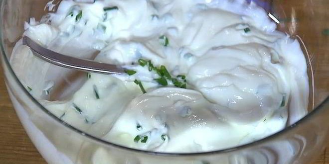 Рецепт сырных вафель с творогом и карамелизированными помидорами