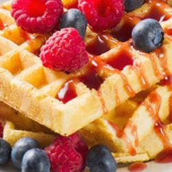 Рецепт Вафель с черникой и малиной