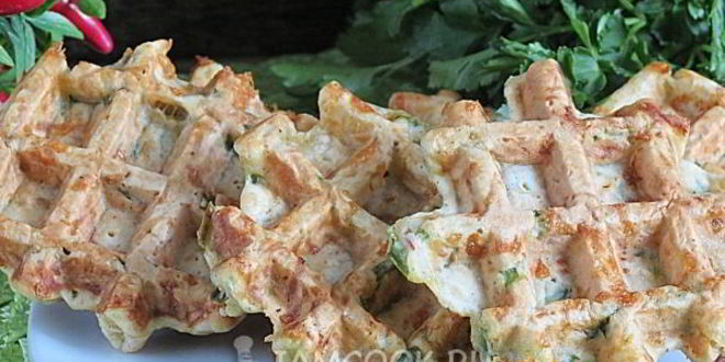 Рецепт закусочных сырных вафель с болгарским перцем и зеленью