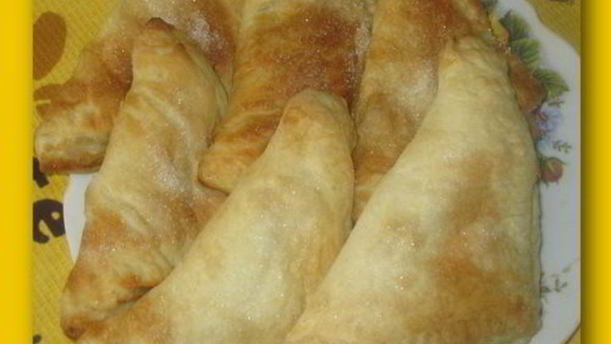 Рецепт яблочных конвертиков с ирисками