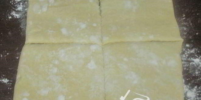 Рецепт яблочных конвертиков с ирисками