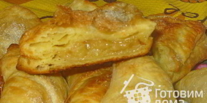 Рецепт яблочных конвертиков с ирисками