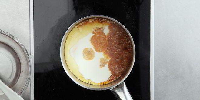 Рецепт профитролей с заварным кремом и карамельным соусом