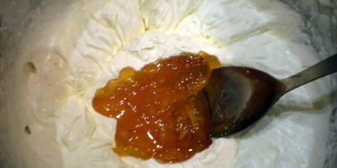 Рецепт торта с профитролями и хурмой