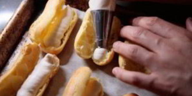 Рецепт творожного крема для эклеров