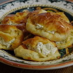 Рецепт Эклеров с начинкой из творога и зелени