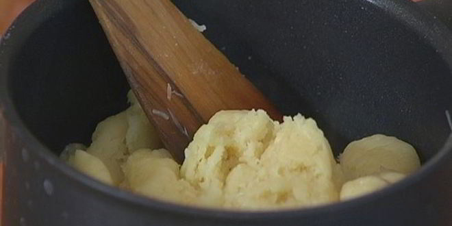 Рецепт эклеров с начинкой из творога и зелени