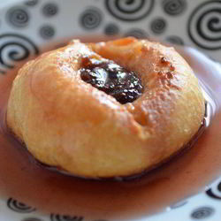 Рецепт Заварных пирожных эклеров с клубничным сиропом