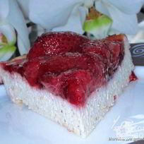 Диетическая творожно-ягодная запеканка