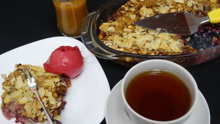 Рецепт фруктовой запеканки с гранолой и кокосовым молоком