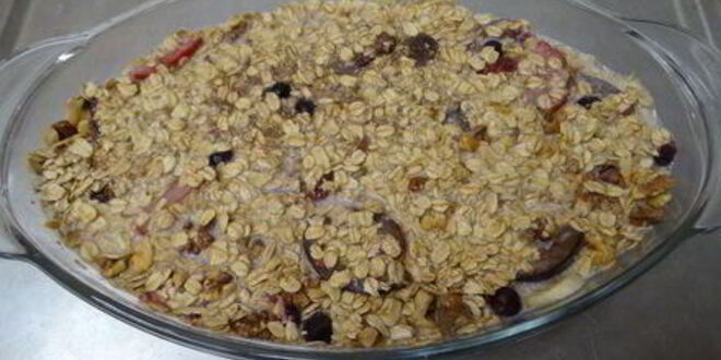 Рецепт фруктовой запеканки с гранолой и кокосовым молоком