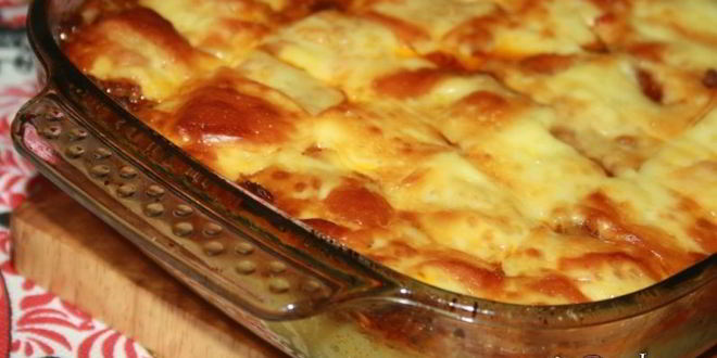 Рецепт картофельной запеканки с говяжьим фаршем, пекинской капустой, кабачками и сыром сулугуни