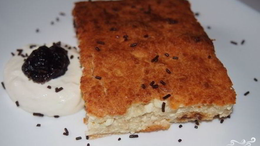 Рецепт творожной запеканки с черносливом