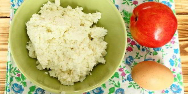 Рецепт творожной запеканки с яблоком в микроволновке