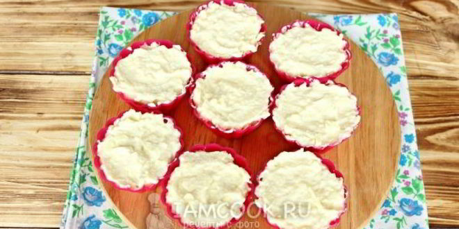 Рецепт творожной запеканки с яблоком в микроволновке