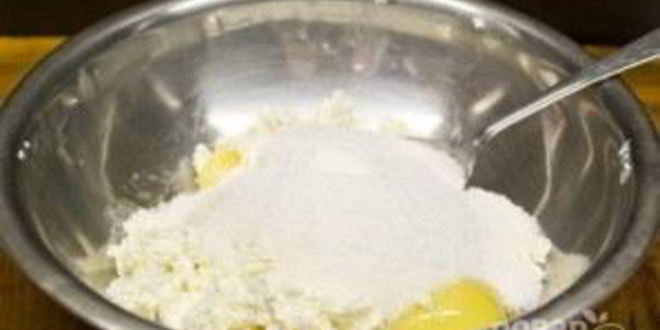 Рецепт творожно-яблочной запеканка с ароматом корицы